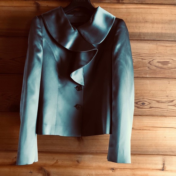 Escada Gray 100% Silk Top/Jacket with ruffle front - Picture 3 of 12